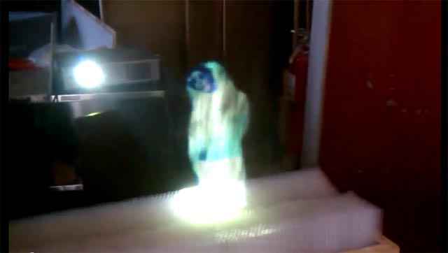 Comment créer une projection holographique de la princesse Leia [DIY]