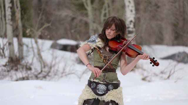 Skyrim- Peter Hollens & Lindsey Stirling au violon