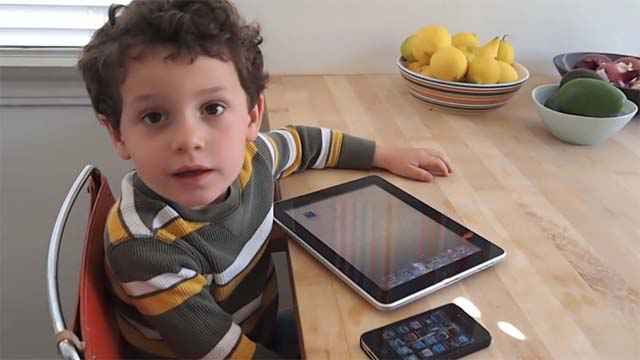 Aleck (4 ans) explique comment optimiser la batterie d'un iPad