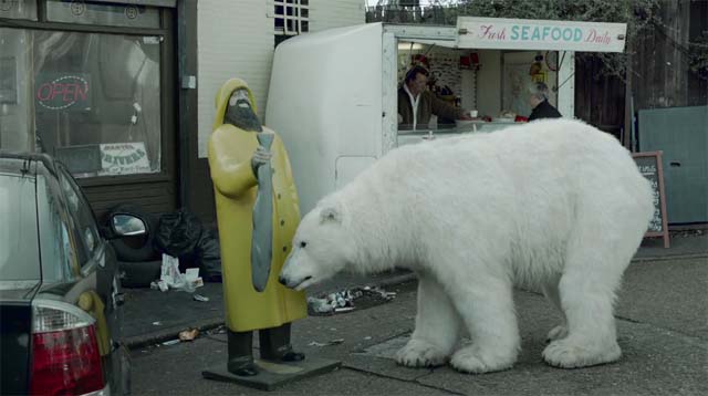 Greenpeace - Un ours polaire sans abri à Londres