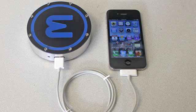 Epiphany onE Puck - Recharge ton smartphone avec une bière ou un café