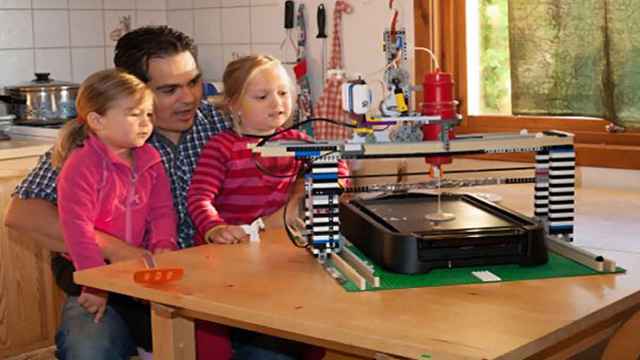 La machine à fabriquer des crêpes et des pancakes en légo 