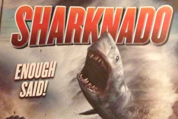 Sharknado : Tornade et requin volant - La bande annonce d'un bon film WTF !