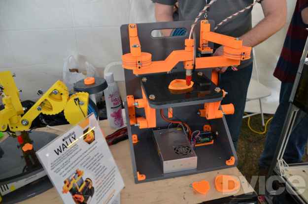 wally-3d-printer-maker-faire-2013