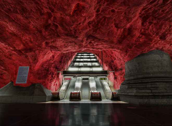 Most-Impressive-Subway-Stations-In-The-World4__880-660x485