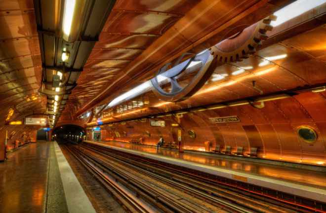 impressive-metro-subway-underground-stations-40__880-660x432