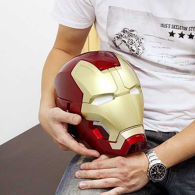 Une casque-Iron-Man-enceinte-Bluetooth -008
