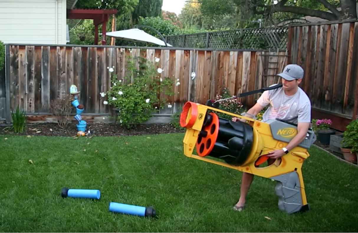 Un Ingénieur De La Nasa Construit Un Pistolet Nerf Géant