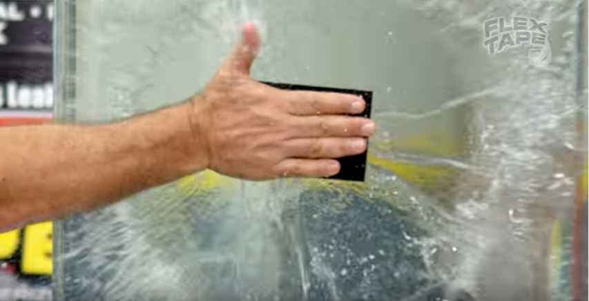 Flex - Un impressionnant scotch hydrofuge et waterproof