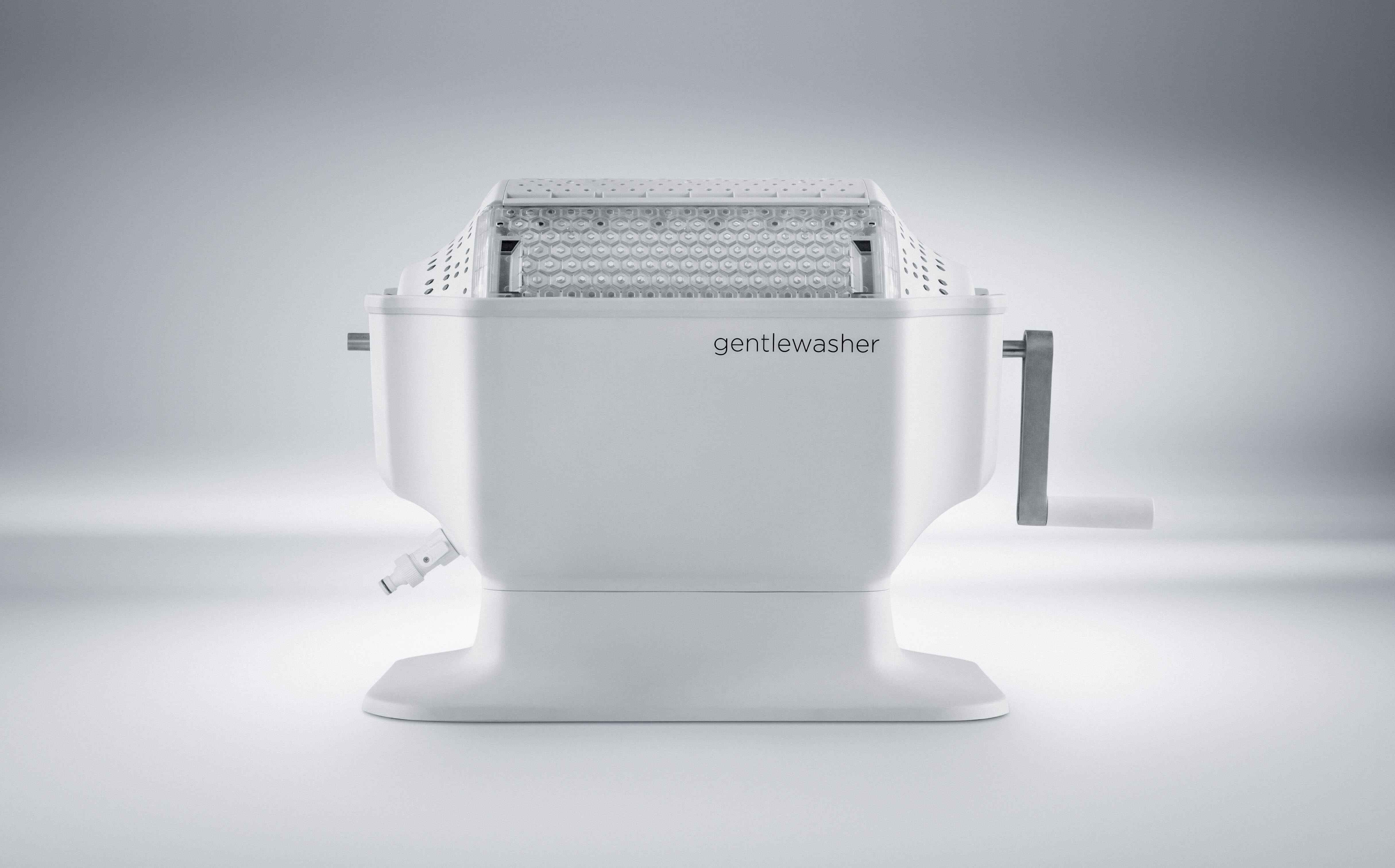 Gentlewasher, une machine manuelle pour laver les textiles délicats