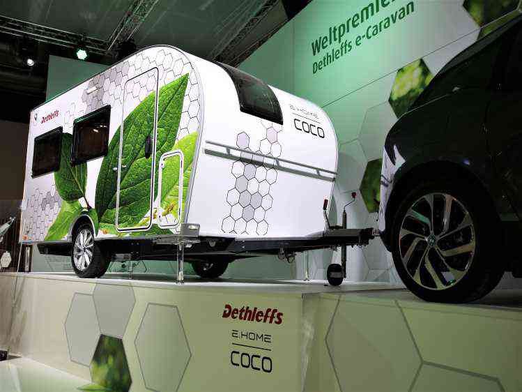 Dethleffs : E-Home Coco, la caravane à moteur dédiée aux véhicules électriques