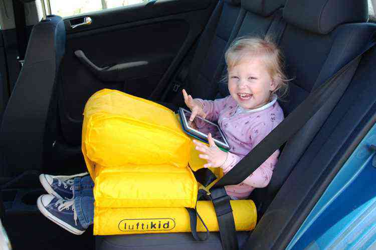 Luftikid, l'étonnant siège auto gonflable pour enfant qui agit comme un airbag