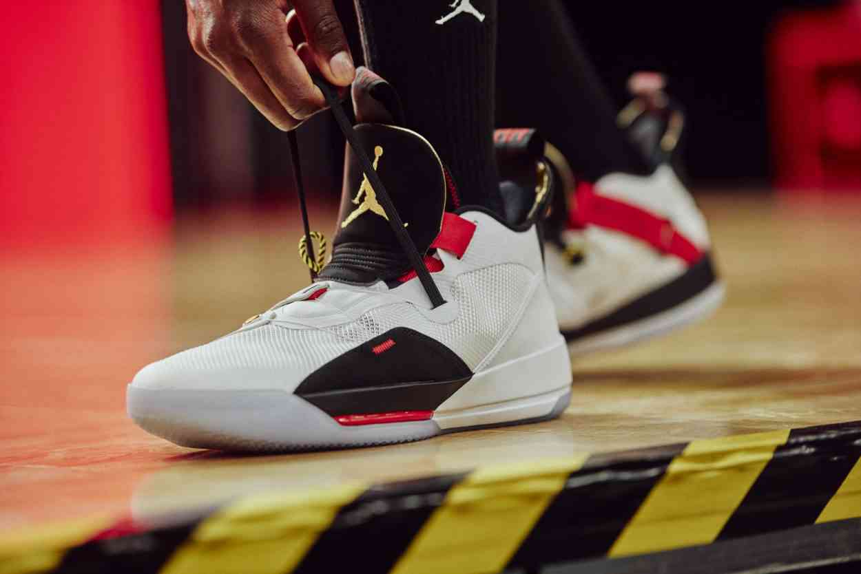 Honesty Admit pile Air Jordan XXXIII : les baskets (presque) autolaçantes de Nike - NeozOne
