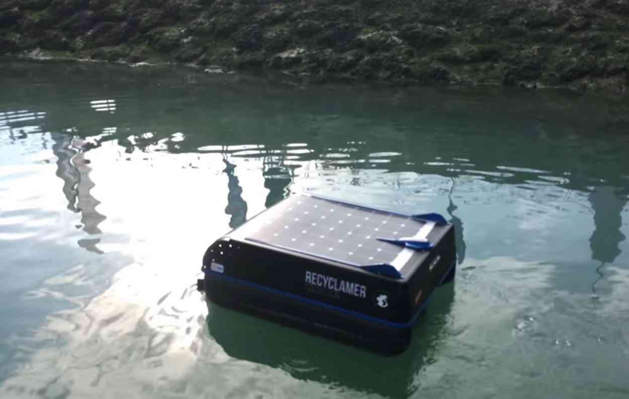 Recyclamer, le robot qui aspire les déchets et les hydrocarbures dans les lacs et les océans