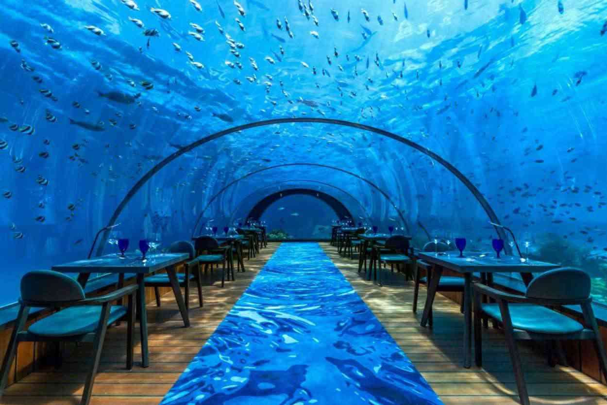 5.8 Undersea, un somptueux restaurant sous-marin aux Maldives