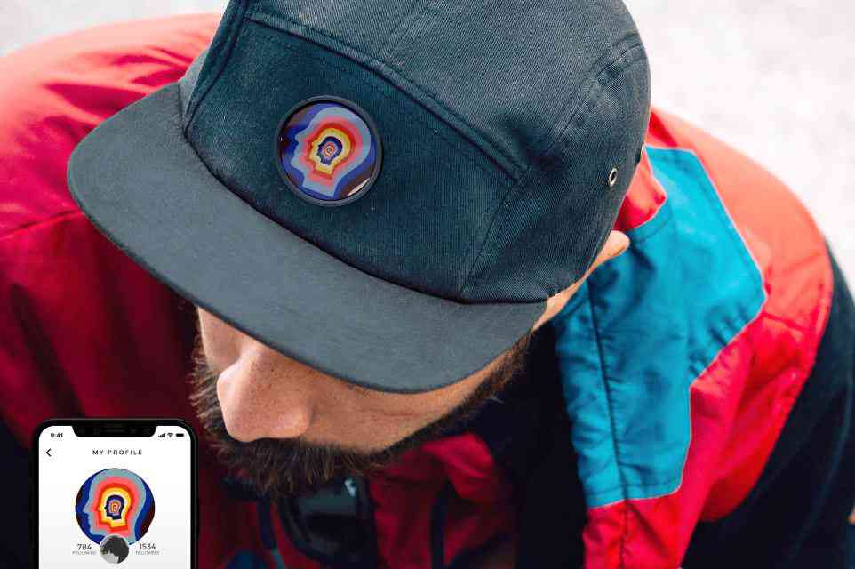 Abide, la casquette qui affiche des GIF animés