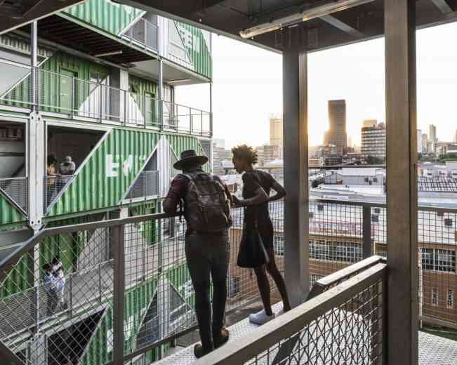 Immobilier : 140 containers pour un immeuble de 6 étages !