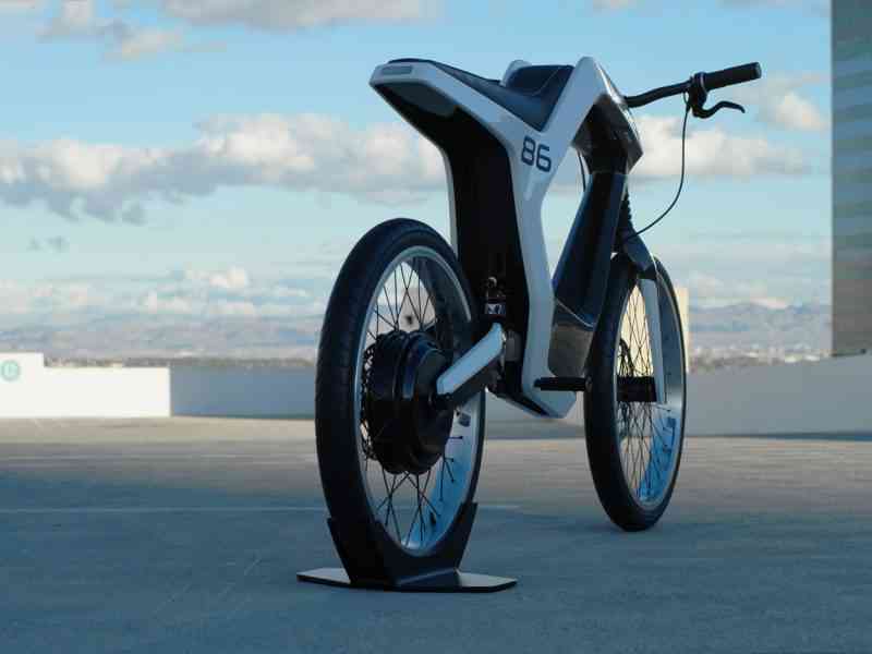 Novus dévoile une moto électrique qui utilise votre smartphone comme tableau de bord
