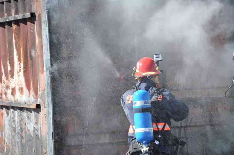 Pyrolance, un système d'extinction d'incendie par perforation qui permet d’attaquer le feu de l’extérieur