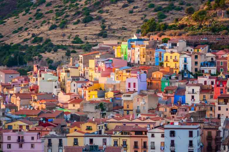 Sardaigne : 200 maisons en vente à 1 € pièce pour repeupler un petit village d'Italie.