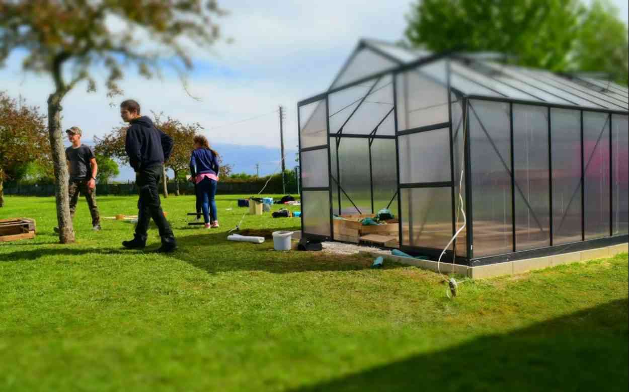 En Vert et Avec Tous, la serre connectée pour apprendre les bases d'une alimentation saine