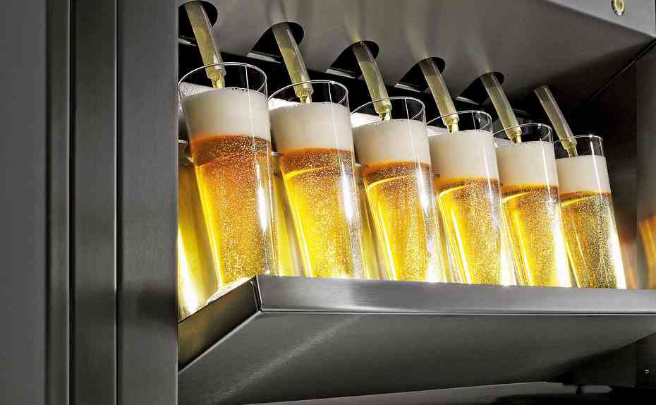 Beerjet, la machine qui sert les bières en série