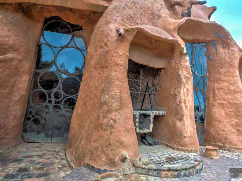 Casa Terracota, l'incroyable maison de 500 m² en terre cuite