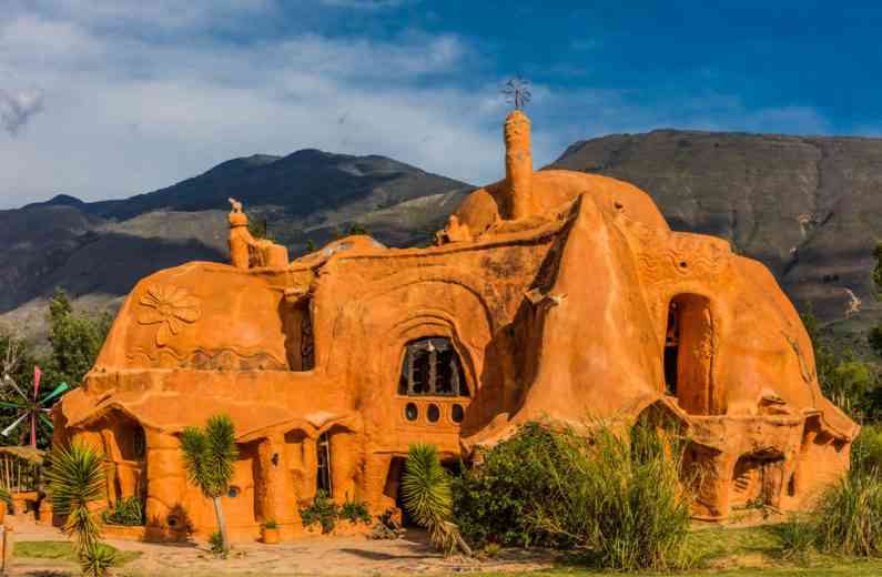 Casa Terracota, l'incroyable maison de 500 m² en terre cuite