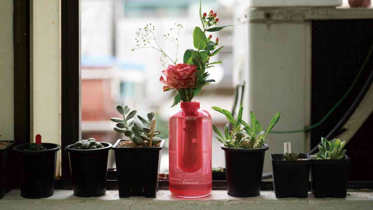 Firevase, l'ingénieux vase extincteur inventé par Samsung