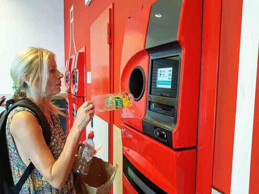98% des bouteilles sont recyclées en Allemagne, grâce à des machines à consigne