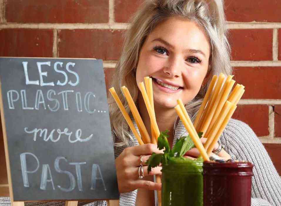 Ce restaurant italien remplace les pailles en plastique par des pailles.... en pâtes !
