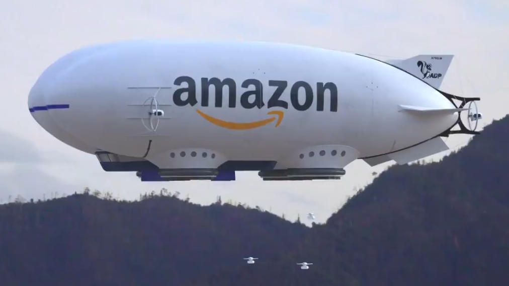 Tel un vaisseau mère, ce dirigeable Amazon déploie une armée de drones livreur (vidéo)