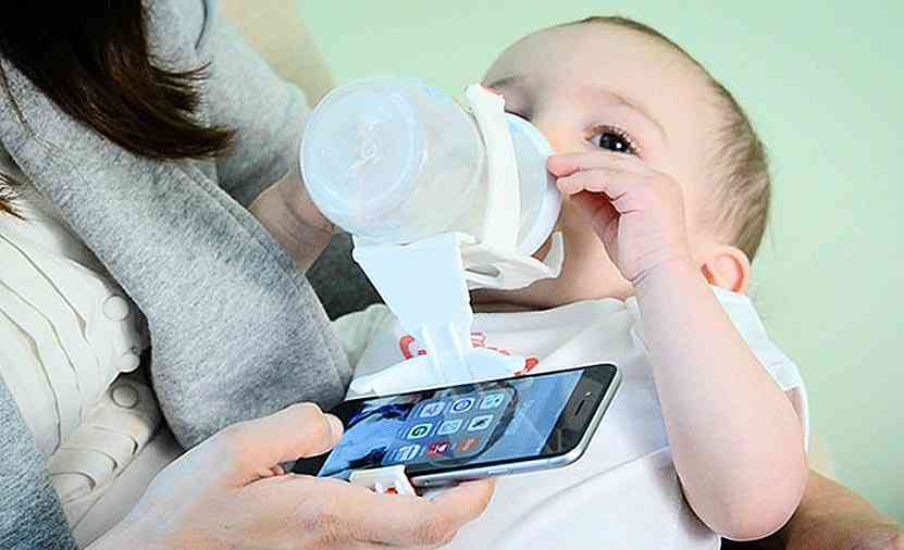 Il invente un porte biberon.... pour smartphone !