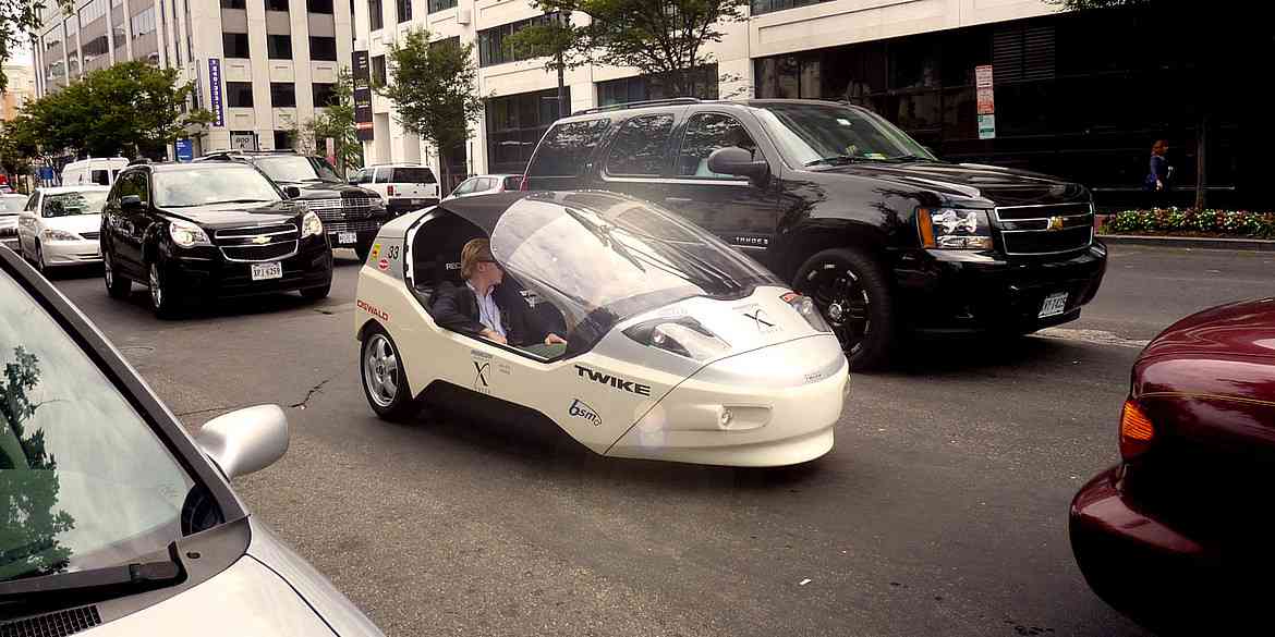 Twike, l'étonnante voiture électrique à pédales qui roule à près de 190km/h