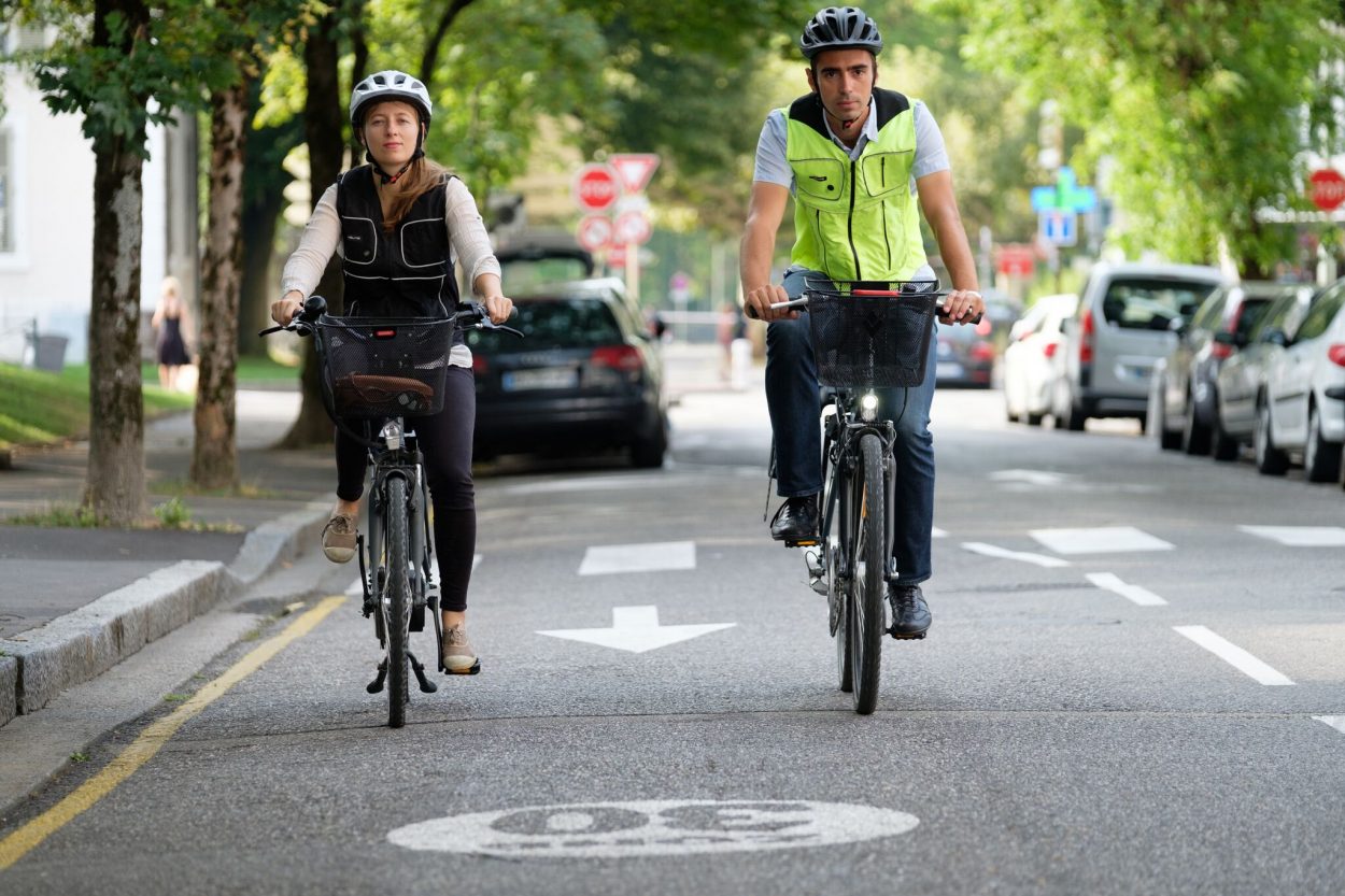Helite dévoile le B'SAFE, le premier gilet airbag pour les cyclistes
