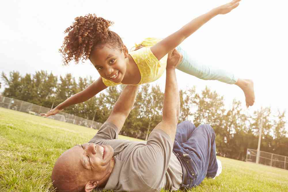 D'après une étude très sérieuse, les grands-parents qui gardent leurs petits-enfants vivent plus longtemps
