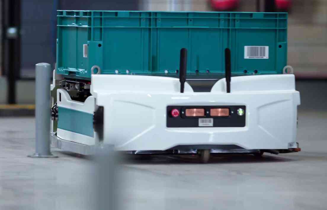 Cdiscount déploie 44 robots autonomes Skypod dans un entrepôt pour améliorer les conditions de travail