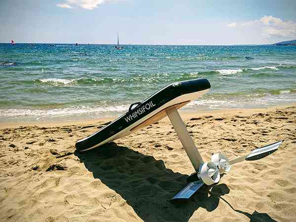 Whimsifoil, la planche de surf électrique made in France