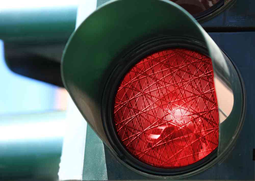 Vous avez le droit de griller un feu rouge à vélo, mais dans certain cas uniquement !