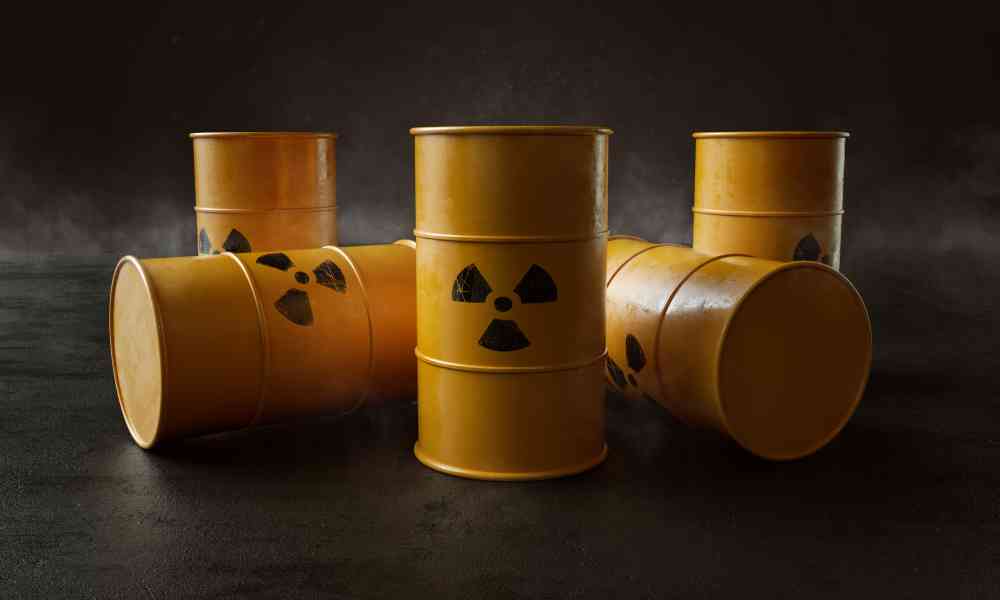 Un laser pour réduire la radioactivité des déchets nucléaires à 30 minutes, l'ambitieux projet du prix Nobel de physique