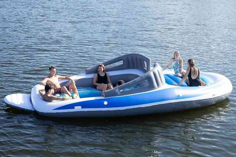 Place au luxe pneumatique ! Il est possible d'acheter un Yatch gonflable géant sur Amazon