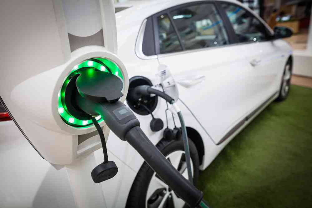 Une entreprise va proposer dès 2020 une batterie de voiture électrique qui se charge en 6 minutes