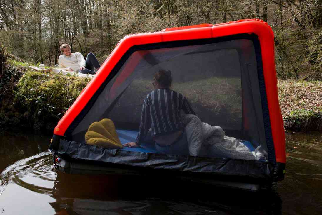 Cabaniste, une cabane gonflable qui s'installe vraiment de partout