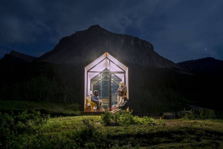 Mono - DROP : cette micro-maison avec ses verrières est une fenêtre ouverte sur la nature