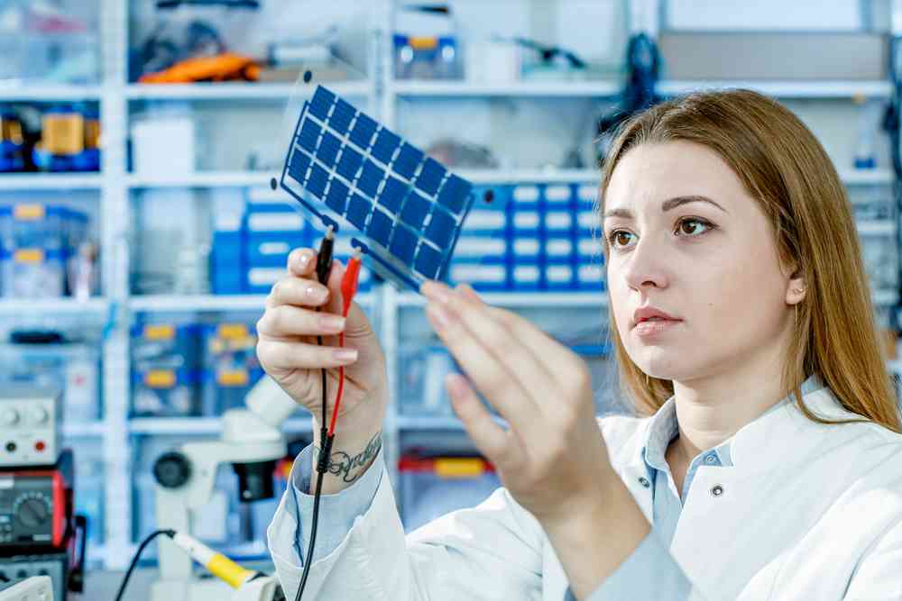 Des scientifiques développent des panneaux photovoltaïques pour l’intérieur des habitations