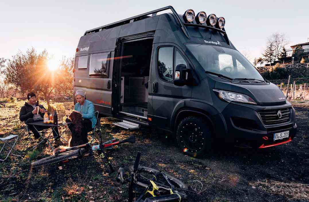 Sunlight : Cliff 4×4 Adventure, le van aménagé taillé pour les baroudeurs et sportifs de l’extrême