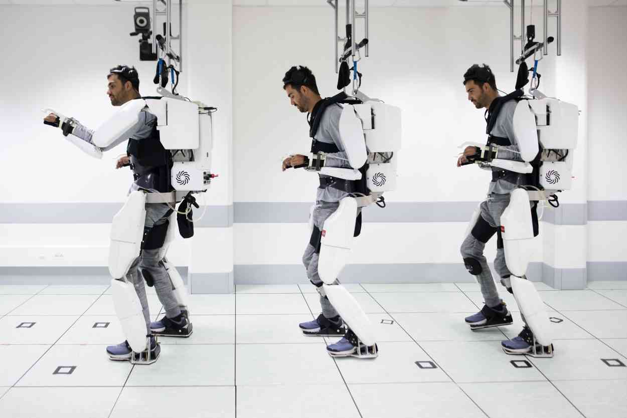 Clinatec : première démonstration de l'exosquelette qui permet aux patients tétraplégiques de se déplacer
