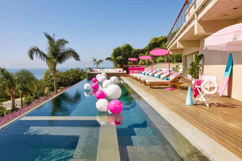 Airbnb : vous pouvez "enfin" louer la maison toute rose de Barbie
