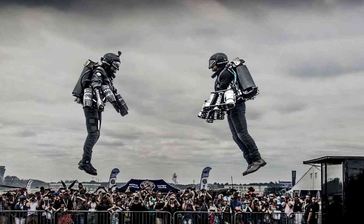 Un inventeur britannique a réussi à voler à 136 km/h dans une combinaison volante à la Iron Man