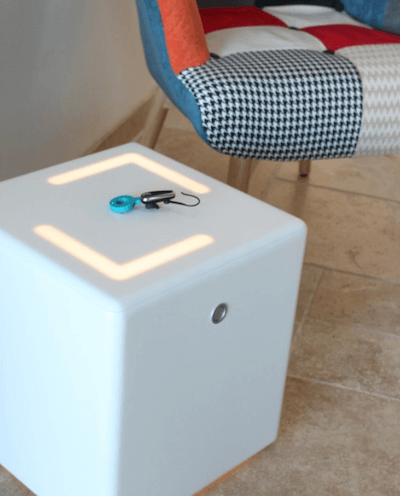 Idée cadeaux : la table de chevet connectée Ingenio Cube